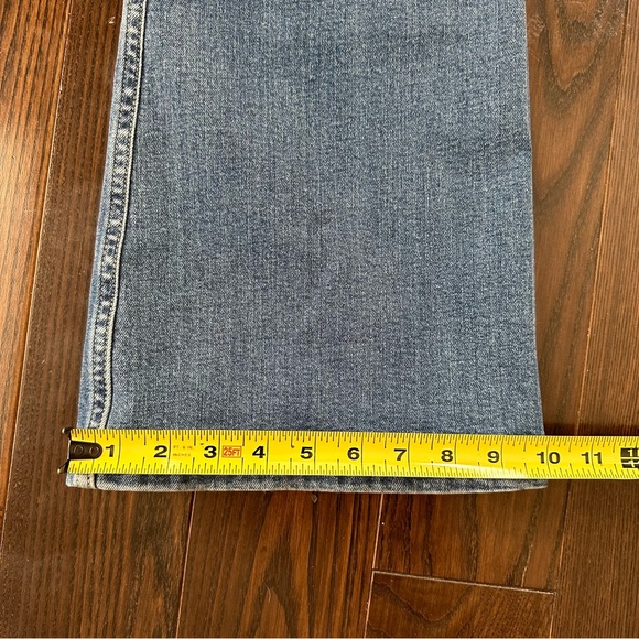 GAP Flare High Rise Blue Denim Jeans with Two Front Pockets -Medium Wash Size 29 - Picture 16 of 16